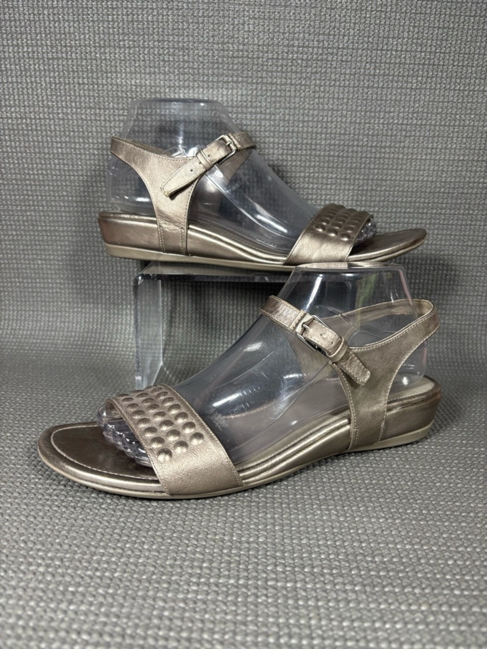 Ecco Wn's Metallic Open Toe Back Strap Buckle Closure Sandals SZ 40/US 9 - 9.5